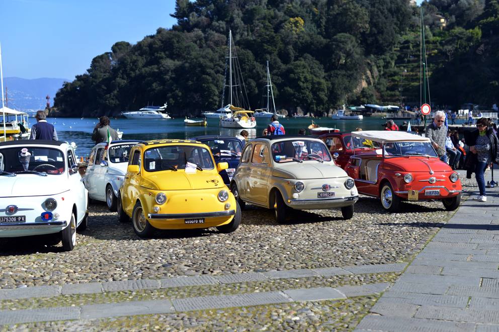 Portofino, dopo la Ferrari ecco il raduno delle 500