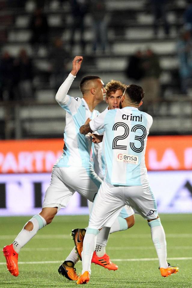 Serie B, l'Entella pareggia con la Cremonese (1-1) mentre lo Spezia perde ad Ascoli (3-1) 