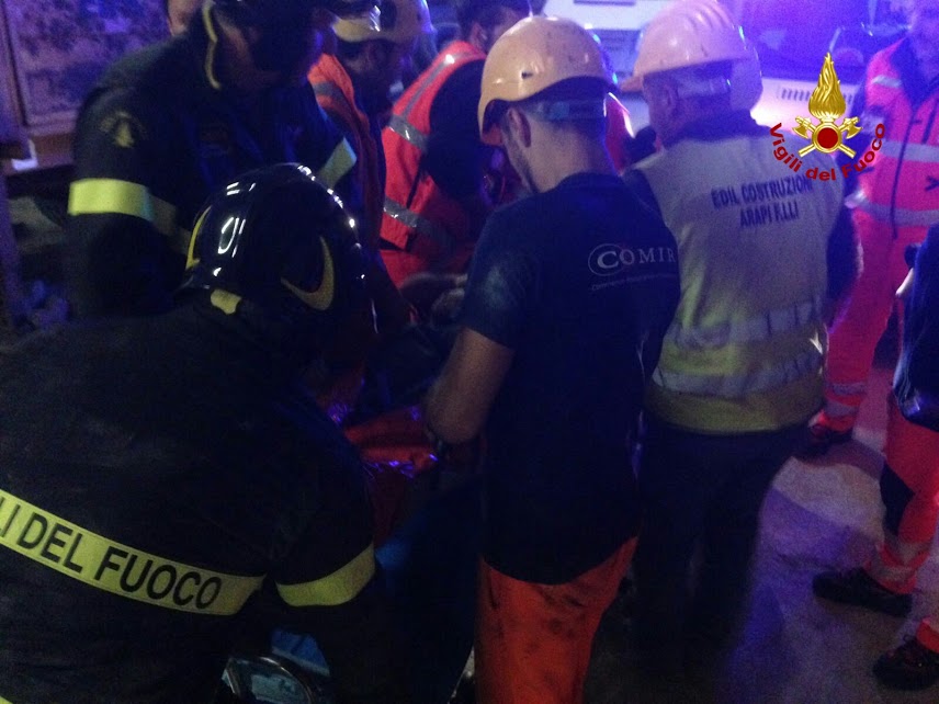 Incidente sul lavoro nel cantiere dell'Aurelia Bis, operaio schiacciato da una putrella