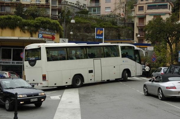 A Rapallo, Santa e Portofino niente bus turistici: si arriva con le navette