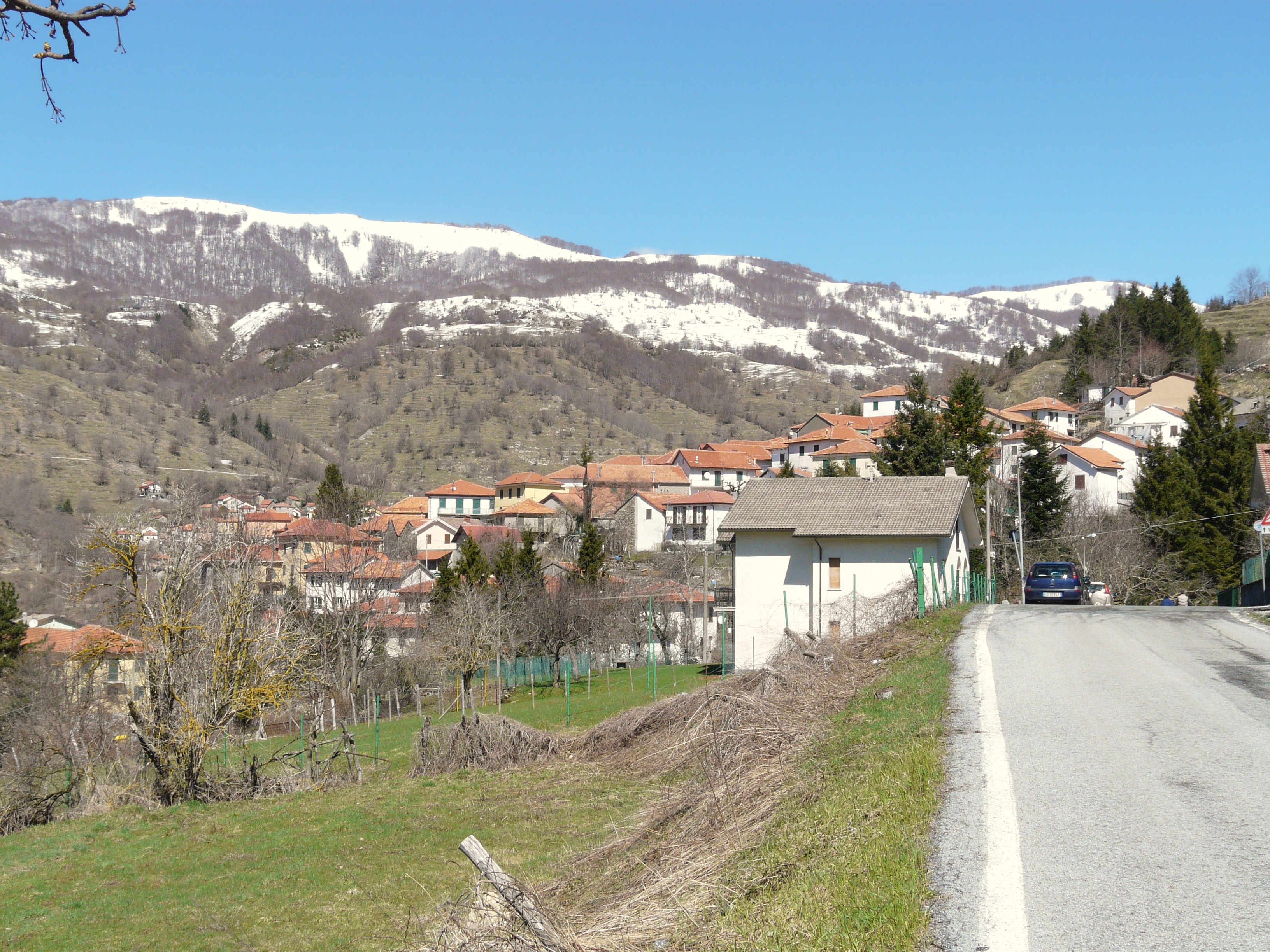 Versante in movimento: chiude la strada provinciale 15 dopo Caprile 