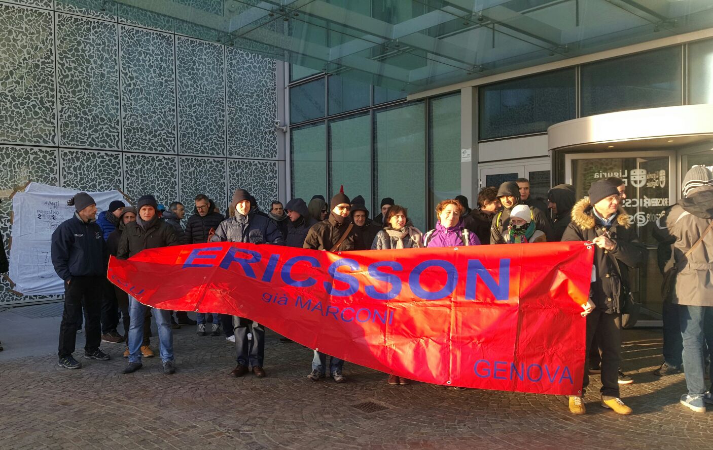 Ericsson, sciopero e protesta a Genova: il Mise convoca i sindacati il 28 dicembre