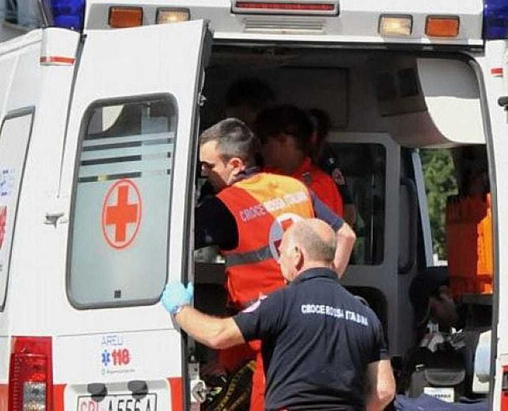 Frontale nella galleria Sant'Anna: famiglia di quattro persone in ospedale