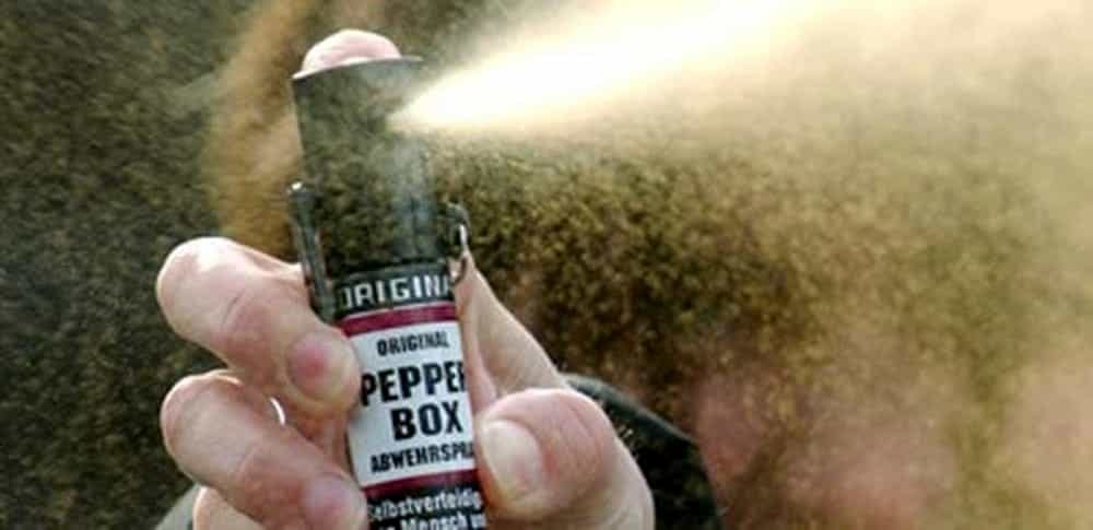 Disabile litiga per un posto sul bus e spruzza spray urticante