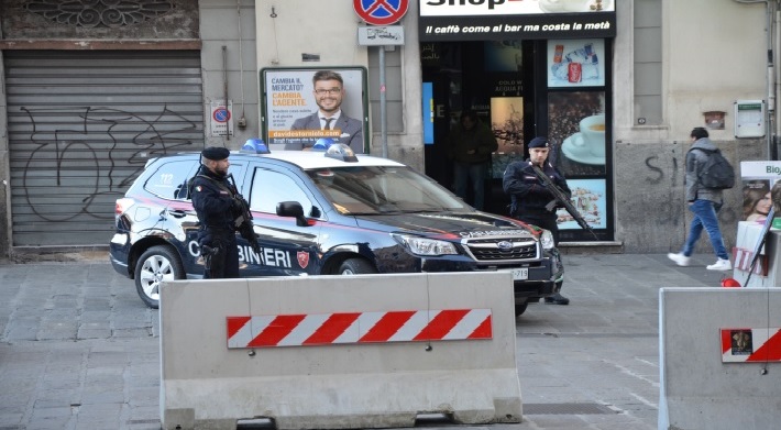 Pattuglione nel centro storico: 5 arresti per droga