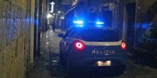 Aggredita e violentata durante la movida, la denuncia di una ragazza a Genova 