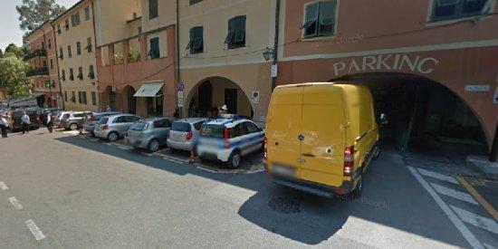 Portofino, dopo lo sciopero la tregua: il Comune assorbirà i lavoratori del parcheggio