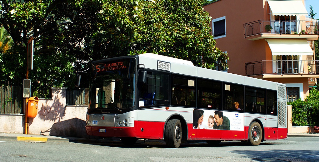 Savona, sciopero e presidi degli autisti dei bus: 