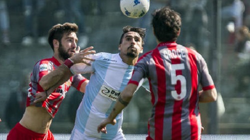 Gatto segna subito, Iacobucci para tutto e l'Entella sbanca Cremona 0-1