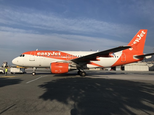 Aeroporto, nuova compagnia al Cristoforo Colombo moltiplica le rotte per il Regno Unito 