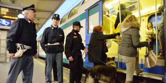 Furti nelle stazioni di Genova, arrestati quattro borseggiatori