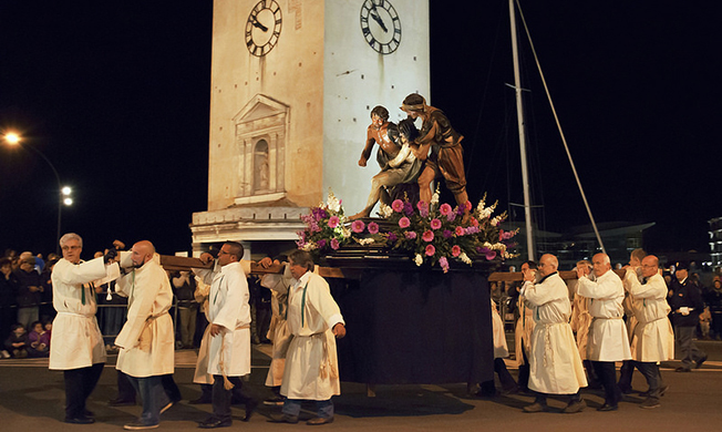 Pioggia e maltempo su Savona, annullata la Processione del Venerdì Santo