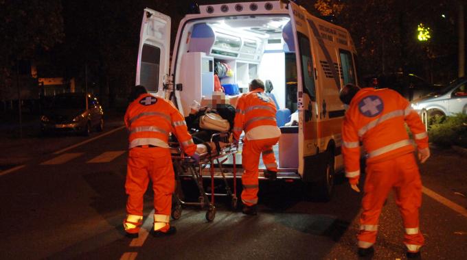 Incidente in A10, trentenne si cappotta in galleria