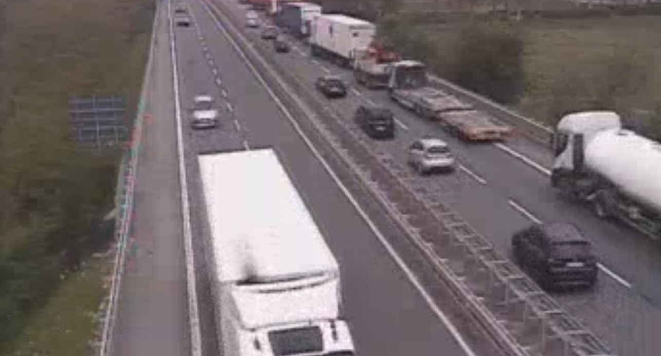 Autostrade, anche oggi è il caos: camion ribaltato, tratto chiuso in A7