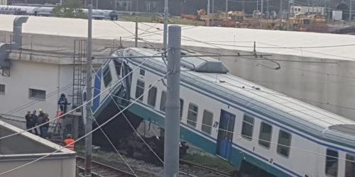 Treno schiantato sul binario a Brignole, disposta la perizia sui freni