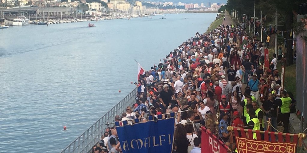 Palio delle Repubbliche Marinare, Amalfi al fotofinish supera Genova