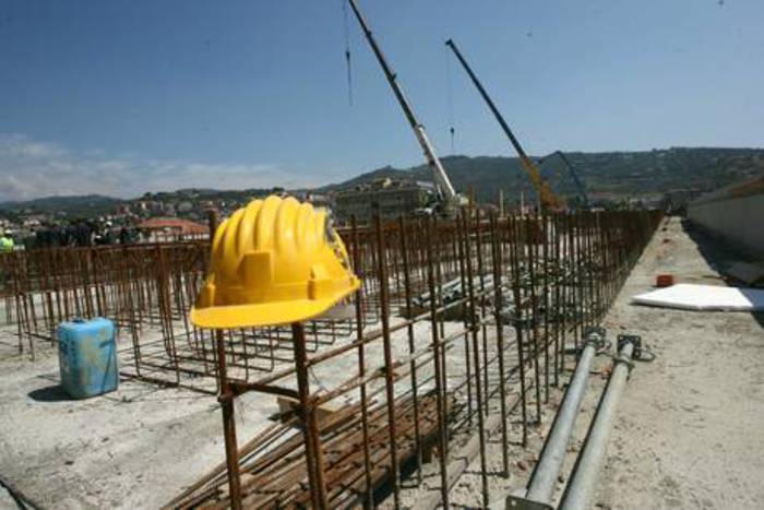 Incidente sul lavoro nell'alessandrino, morto l'operaio 22enne di Busalla