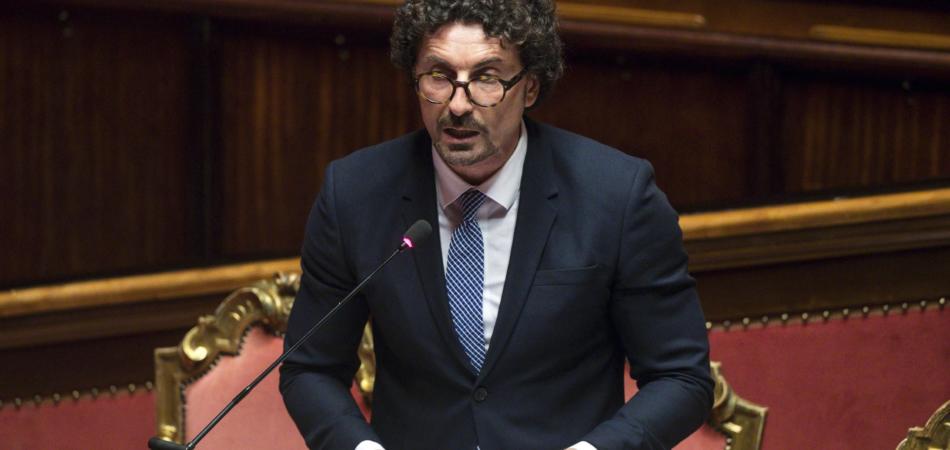 Crollo Ponte Morandi, il ministro Toninelli in aula lunedì