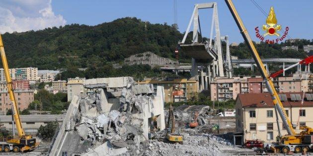 Crollo Ponte Morandi, dimessa una delle ferite ricoverate all'ospedale 