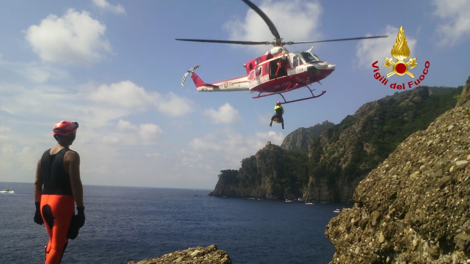 Camogli, salvati tre sub in difficoltà nella Grotta della Colombara