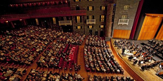 Teatro Carlo Felice, arriva un milione di euro in più dal Comune