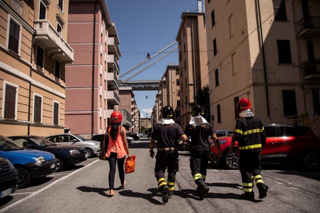 Crollo ponte, ok dai tecnici per i 'traslochi' degli sfollati