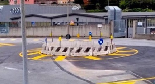 Nuova rotatoria in via 30 Giugno per raggiungere Certosa e Rivarolo