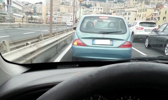 Tamponamento in Sopraelevata, Genova per due ore nel caos