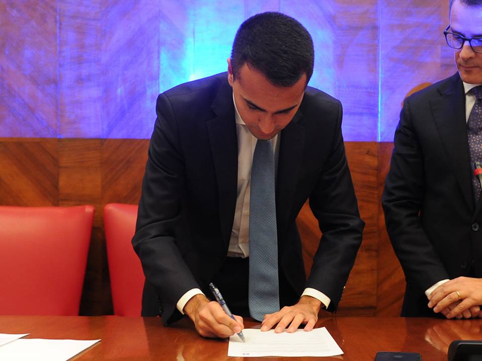 Di Maio tranquillizza i genovesi sul Decreto: 