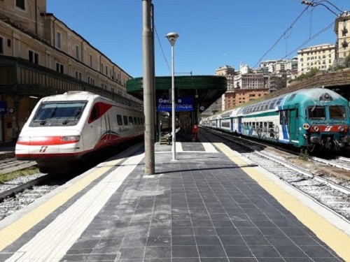 Guasto alla stazione di Genova Principe, treni in ritardo e disagi ai pendolari 