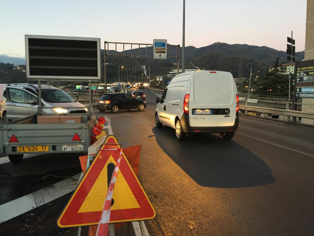 Via 30 Giugno e corso Perrone aperte o chiuse? Arrivano i pannelli informativi