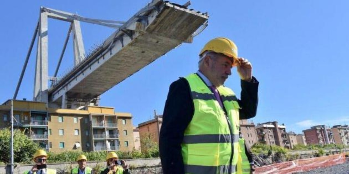 Ponte Morandi, è l'ora dei progetti. Bucci pronto a valutare i piani di demolizione e ricostruzione 