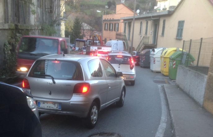 Corso Perrone non risolve i problemi di Fegino, i residenti: 