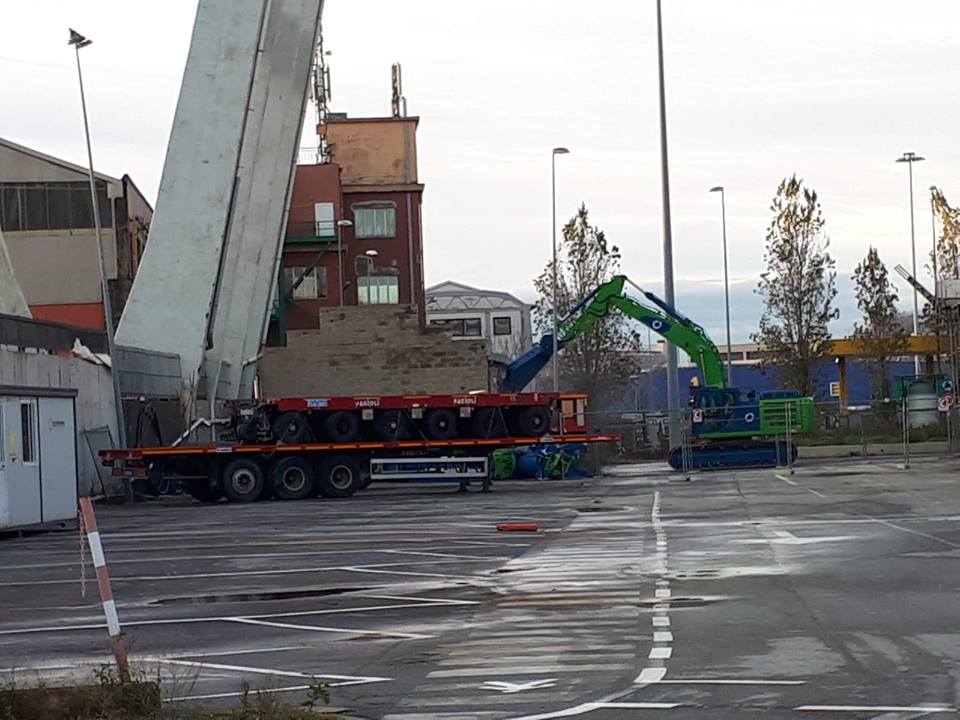 Iniziano le demolizioni sotto ponte Morandi, Bucci: 