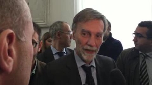 Crollo Ponte, ex ministro Delrio davanti al pm: i giudici cercano riscontri su attività di controllo del Mit