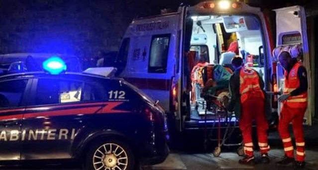 Incidente nella notte in corso Buenos Aires, in condizioni gravi una 17enne