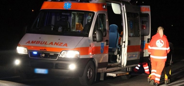 Incidente sull'A12: tre ventenni in codice rosso