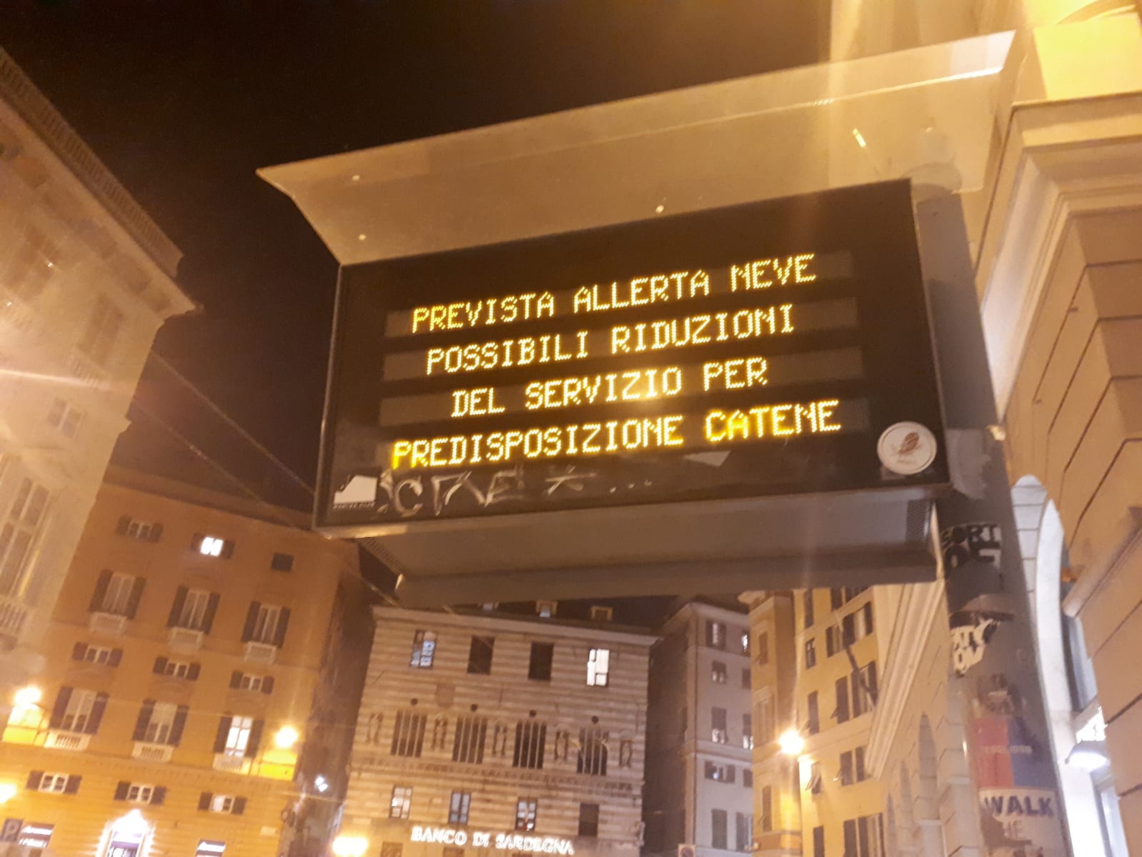 Allerta neve a Genova, tutte le disposizioni: scuole aperte e bus ridotti del 30% 