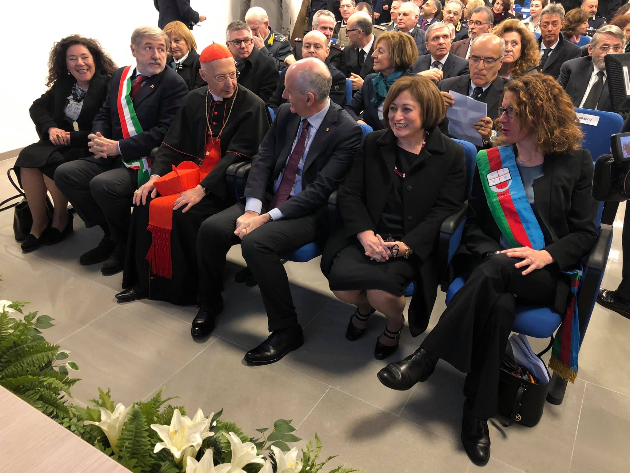 Gabrielli a Genova per intitolare la nuova sala conferenza della questura al commissario Esposito