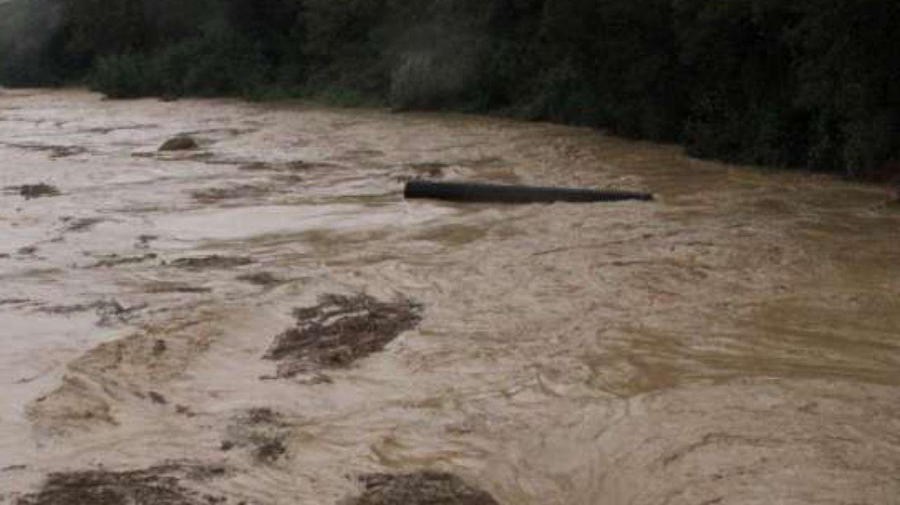 Coppia residente in Liguria travolta dalla piena del torrente nel pisano  