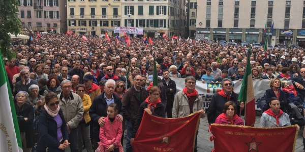 Genova celebra il 25 aprile, in migliaia in piazza per la festa della Liberazione