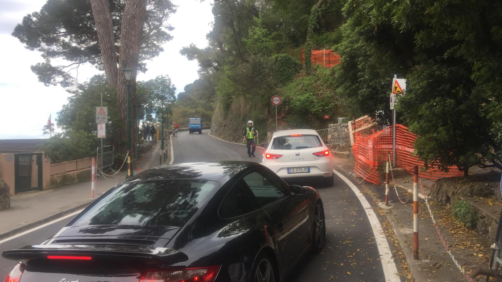 Voragine tra Paraggi e Portofino, riaperta la strada in entrambi i sensi di marcia