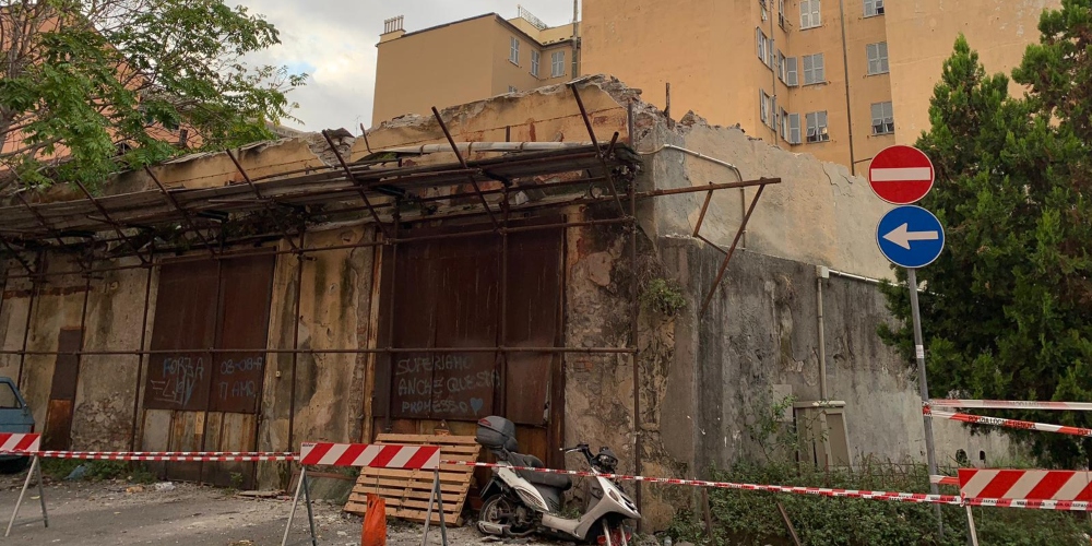 Paura nella notte a Genova, crolla un edificio a Sampierdarena