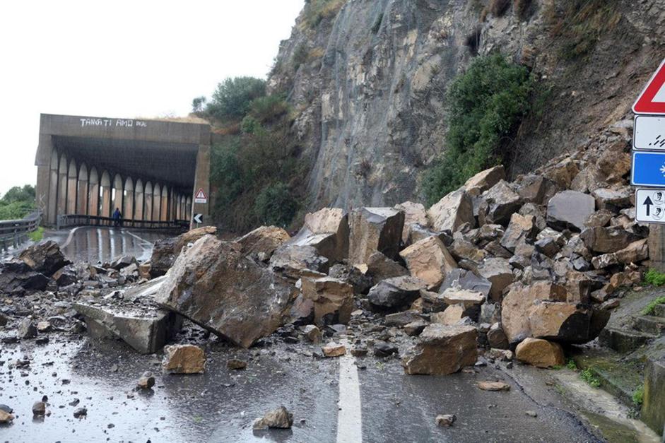 Protezione civile, 400mila euro per 22 interventi in 13 comuni della Liguria