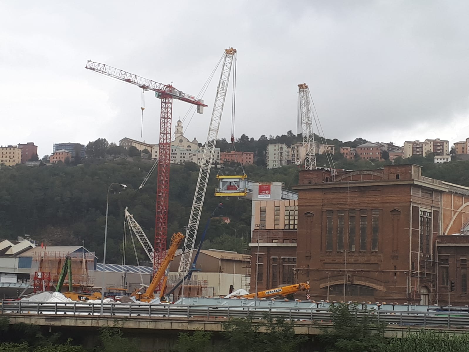 Il ponte per Genova prende forma, è l'ora del varo del primo impalcato: Primocanale in diretta