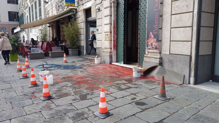 Genova, scritte pro curdi al consolato turco: identificate tre donne