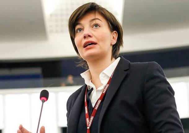 Accusata di corruzione e truffa, arrestata l'ex eurodeputata Lara Comi 