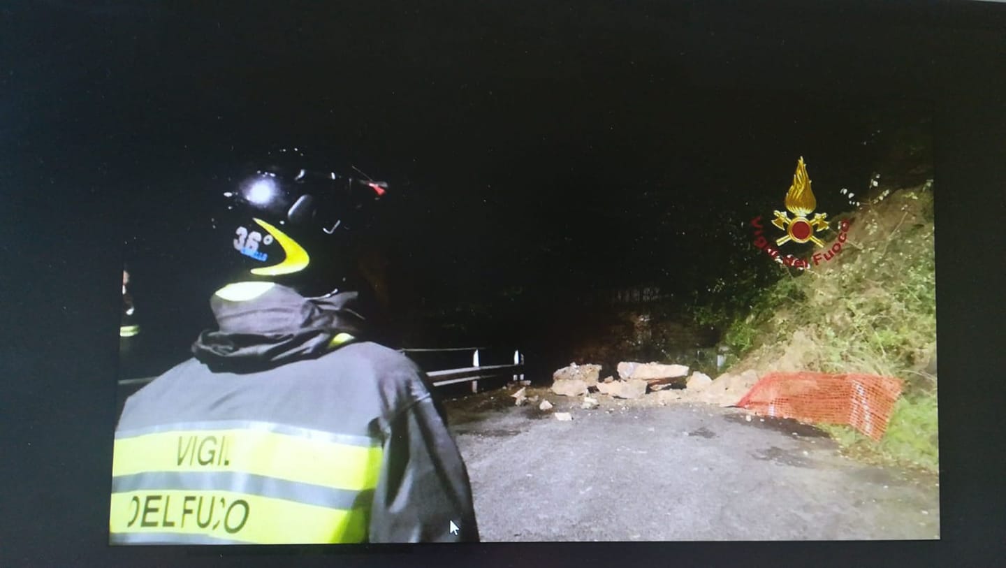 Frana a Zoagli nella notte, strada riaperta per Semorile 