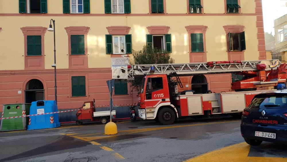 Santa Margherita, incendio in un appartamento: evacuato un palazzo 