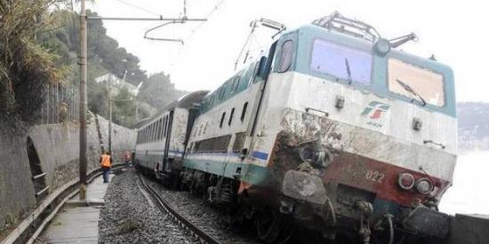 Deragliamento di Andora, via dalla ferrovia gli ultimi materiali sotto sequestro